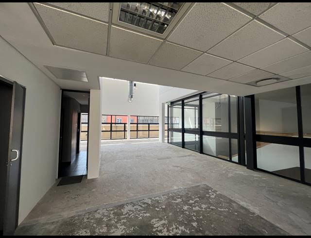 373M² OFFICE TO LET IN MELROSE ARCH